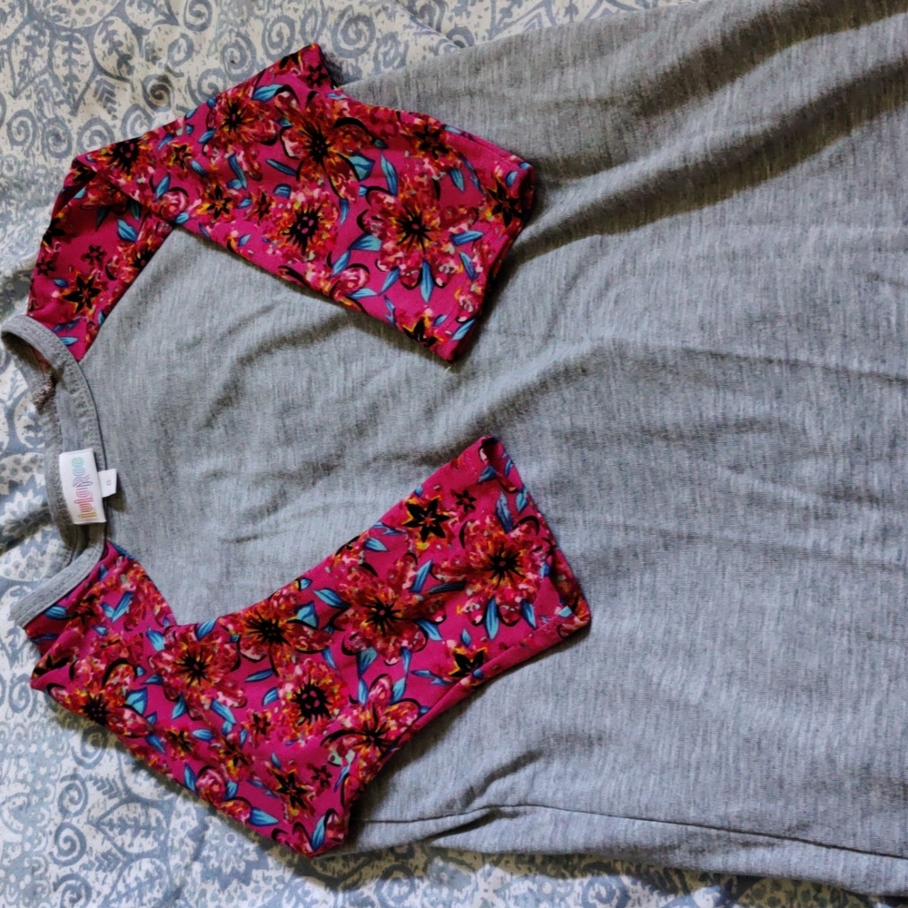 LuLaRoe girls shirt size 8